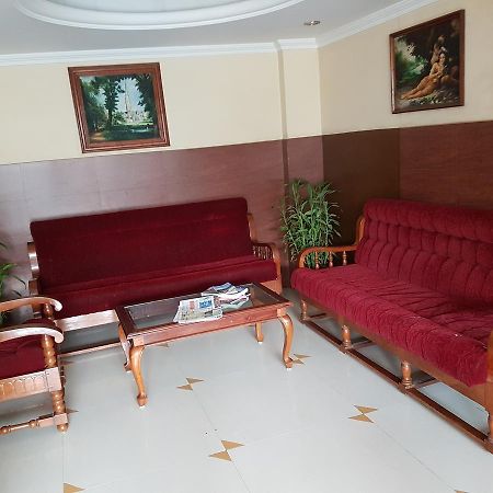 Hotel The Samrat Thiruvananthapuram Esterno foto